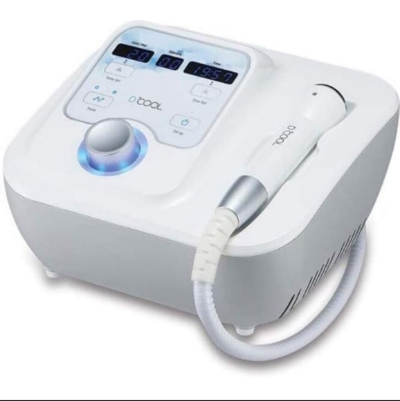 White Bcool Beauty Device